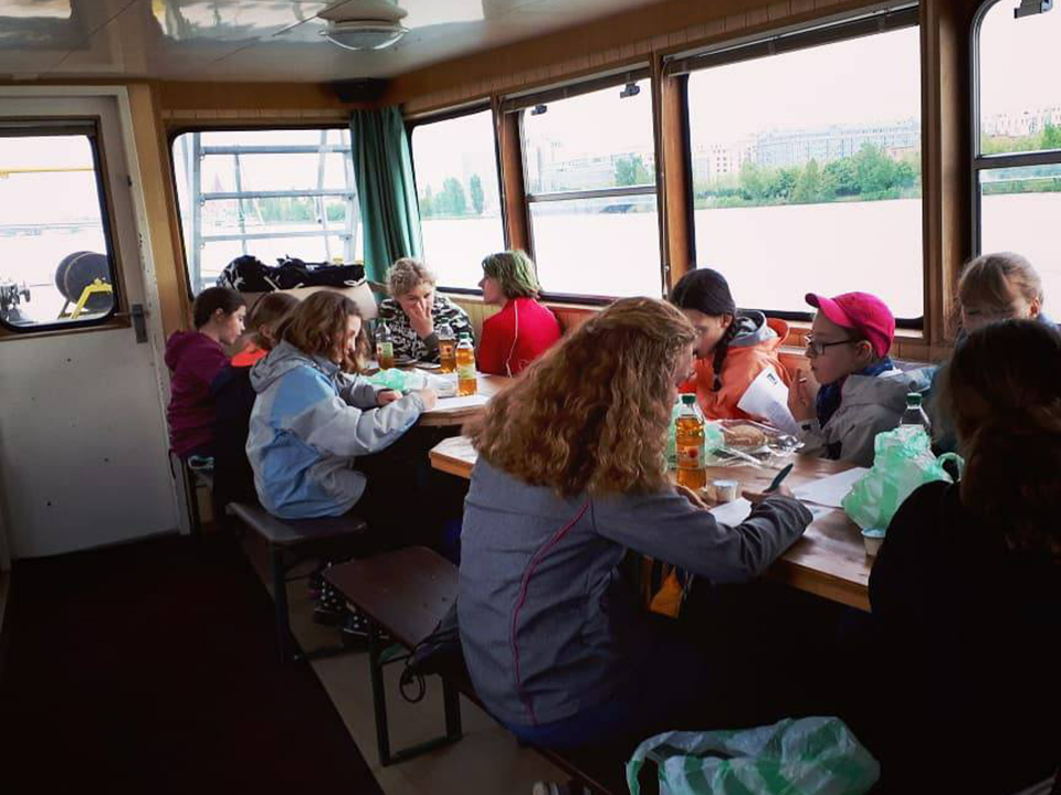 Kinder auf dem Messschiff 4