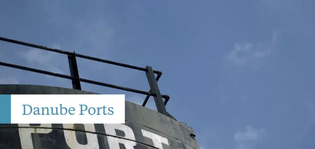 Schmuckbild - Hafenstruktur mit Schriftzug "Danube Ports"