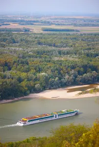 Passagierschiff auf Donau