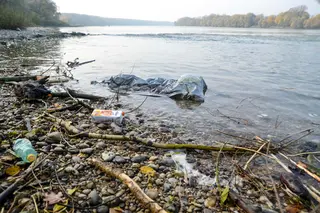 PLastikmüll am Donauufer