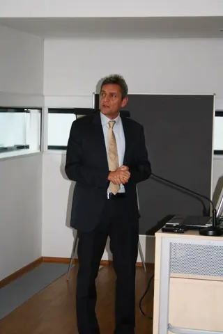 Manfred Födinger beim Vortragen