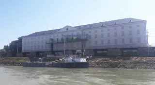 Neue Anlegestelle vor der Kulturfabrik Hainburg