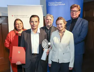 Gruppenfoto Preisträger Christoph Hauer und viadonau-Team