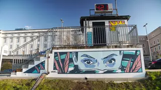 Impression Graffiti am Pegelhaus - Augen blicken zum Strom