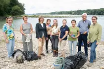 Gruppenfoto vor Donauufer