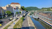Donauufer und Treppelweg nahe der Linzer Innenstadt